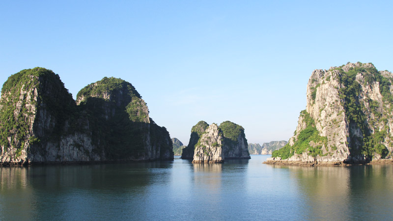 October to December and from March to May are the best times for a trip to Ha Long