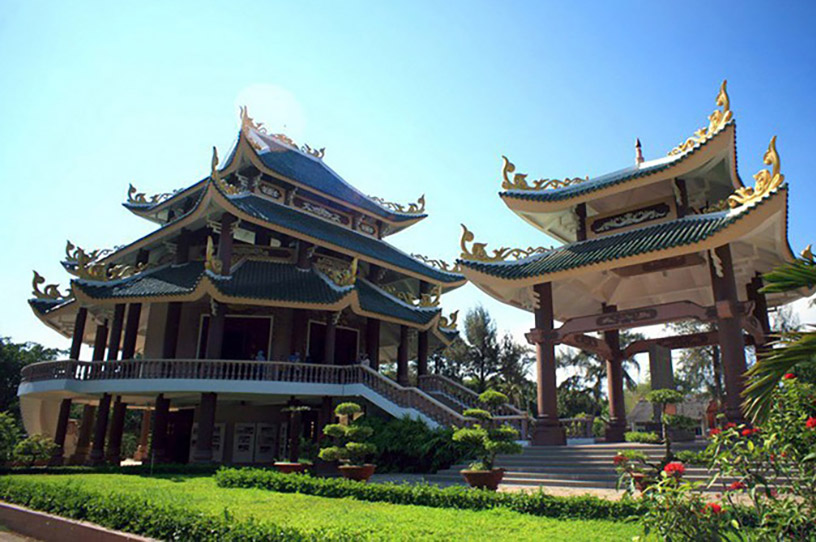 Nguyen Dinh Chieu Temple and Mausoleum
